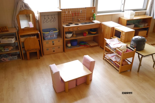家庭での経験を遊びで表現します