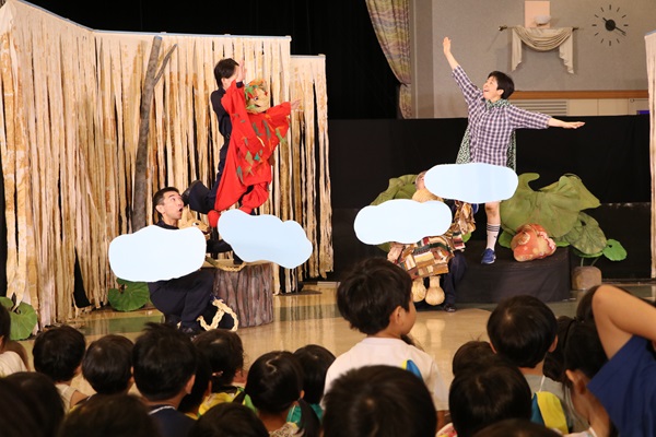 演劇の様子