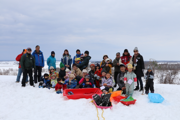 五鹿山公園の上で集合写真