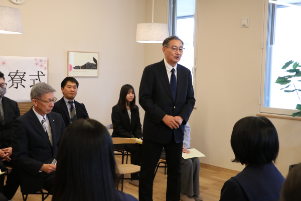 あいさつする(株)47Partners横尾代表