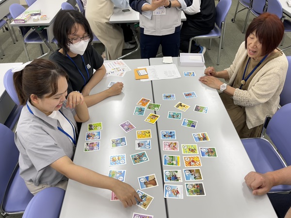 グループ1で札を取っている人
