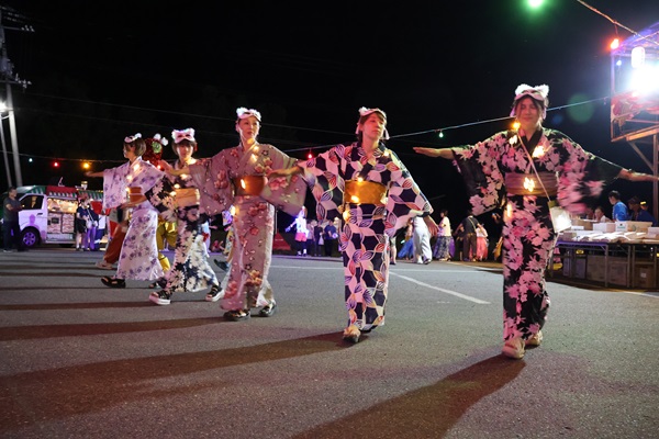 東盆踊り